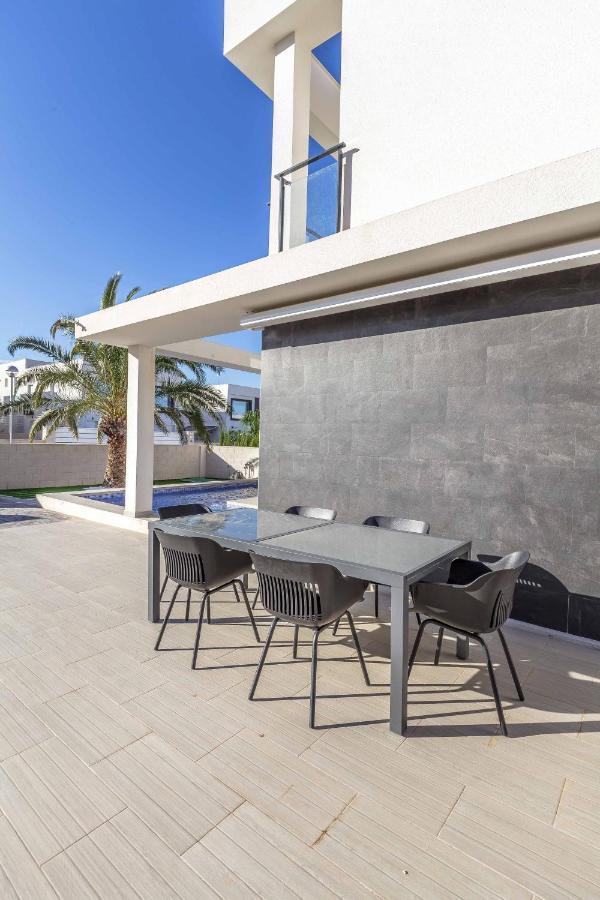Casa Bos Dolpfin Wellness Luxury Entire Villa Pool & Jacuzzi Gran Alacant Near Beach Puerto Marino Bagian luar foto
